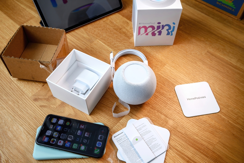 Apple HomePod (HomeKit hub)