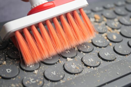 The Ultimate Hack for Cleaning Dirty Keyboard Keys
