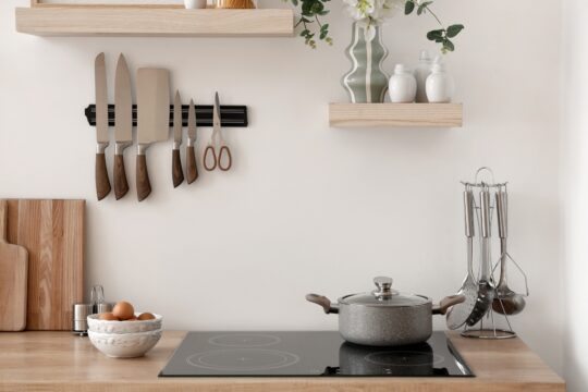 Magnetic Knife Strip in 30 Minutes