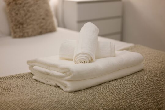 Make Your Bed Look Hotel Fresh in 5 Minutes