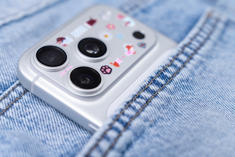 Sticker Layering for an Instant Aesthetic