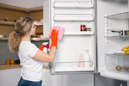 cleaning fridge
