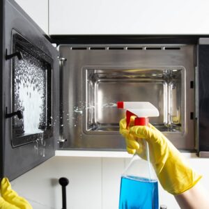 Simple Microwave Cleaning Habits That Actually Work